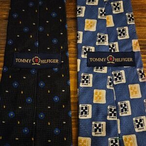 Tommy Hilfiger Silk Tie Bundle‎ (2) Blue Geometric & Black Floral Dot Pattern